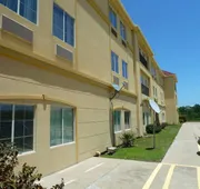 Americas Best Value Inn & Suites Gun Barrel City hotel detail image 4