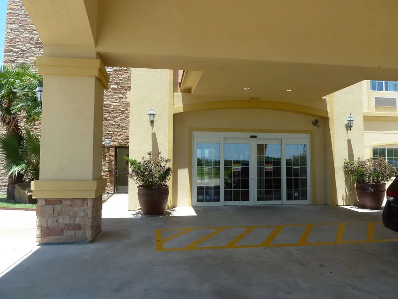 Americas Best Value Inn & Suites Gun Barrel City hotel detail image 6