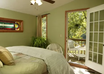 Lake Lucerne Resort & Ranch hotel thumbnail 8