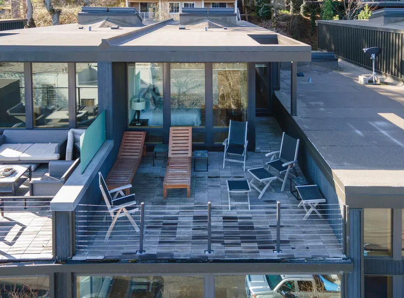 ALOFT Airy Design Townhouse with Columbia River View by RedAwning hotel detail image 2