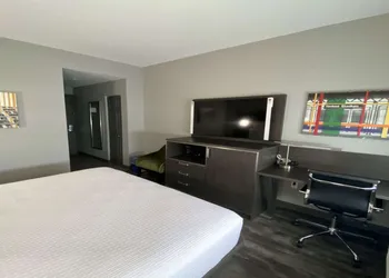 Best Western Plus City Line Hotel hotel thumbnail 8