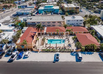 Upham Beach Inn hotel thumbnail 7