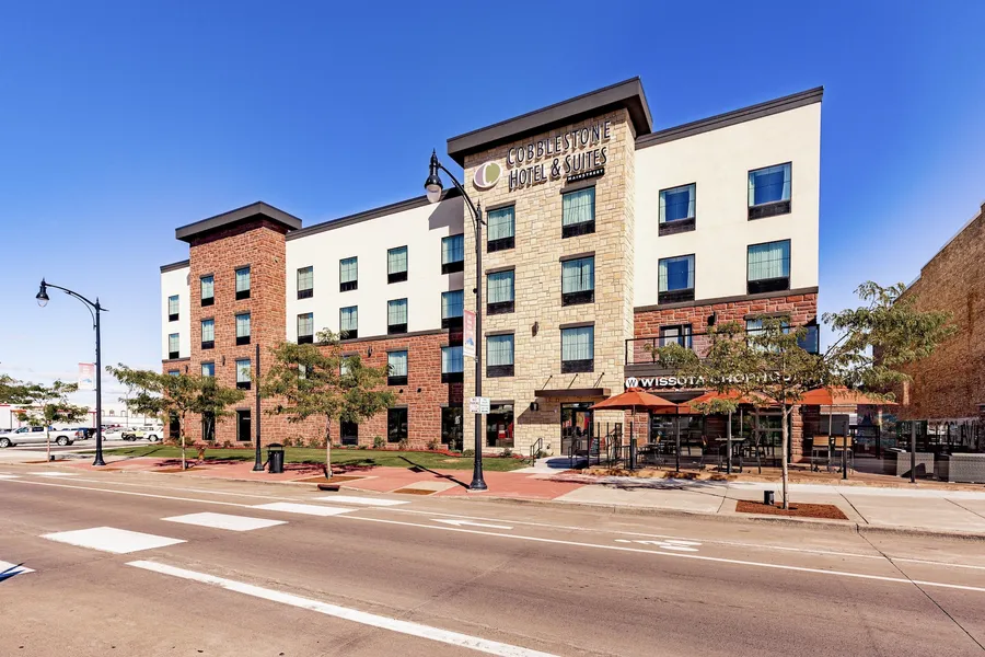 Cobblestone Hotel & Suites - Superior Duluth hotel detail image 2