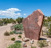 Acoma - Majestic Views, Near the Santa Fe Opera and Four Seasons in Tesuque hotel detail image 4