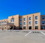 Comfort Inn & Suites Harrah hotel detail image 3