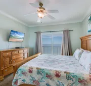 Crystal Shores West 202 hotel detail image 4