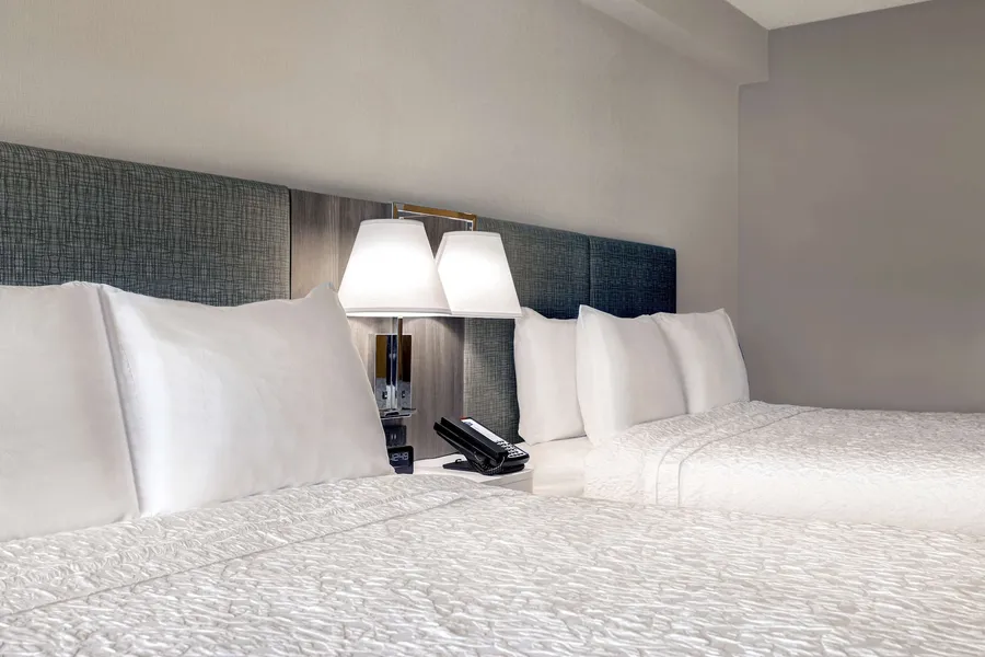 Hampton Inn & Suites by Hilton Burlington Toronto hotel detail image 2
