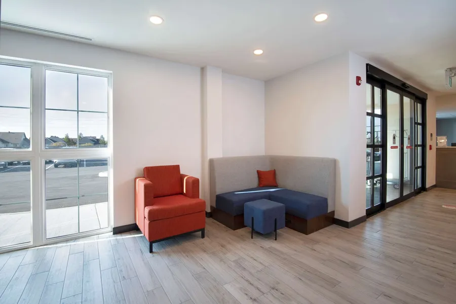 Comfort Inn & Suites hotel detail image 6