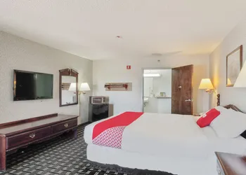 Lonestar Inn & Suites Erick OK - Hwy 40 BY OYO hotel thumbnail 8