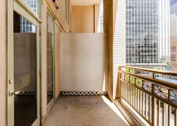 Cozy Atlantic Station Midtown Loft hotel thumbnail 4