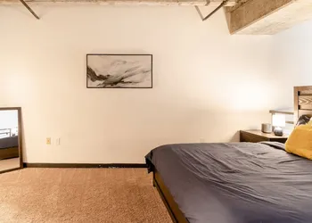 Cozy Atlantic Station Midtown Loft hotel thumbnail 5
