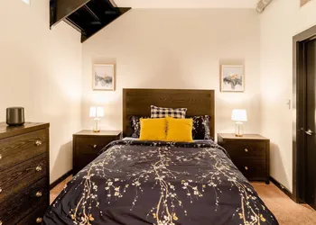 Cozy Atlantic Station Midtown Loft hotel thumbnail 7