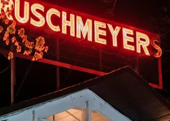 Ruschmeyers #3 - Queen hotel thumbnail 2
