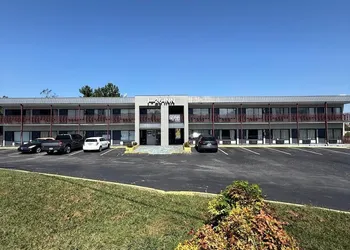 I-26 Inn hotel thumbnail 6