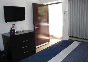 Capital Urban hotel thumbnail 4