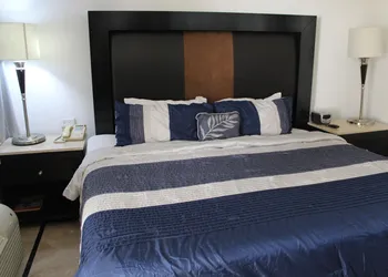 Capital Urban hotel thumbnail 6