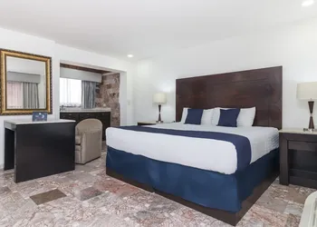 Capital Urban hotel thumbnail 8