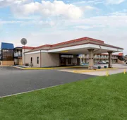 Days Inn by Wyndham Perrysburg/Toledo hotel detail image 5