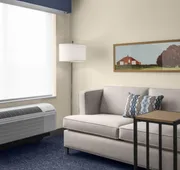Hampton Inn & Suites By Hilton Long Island Farmingdale hotel detail image 4