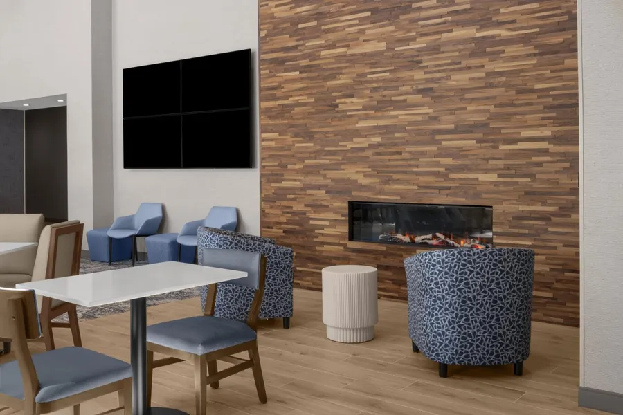 Hampton Inn & Suites By Hilton Long Island Farmingdale hotel detail image 6