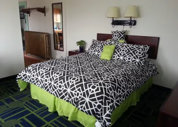 Hunters Hot Springs Resort hotel thumbnail 6