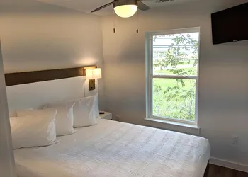 Seaside RV resort hotel thumbnail 2
