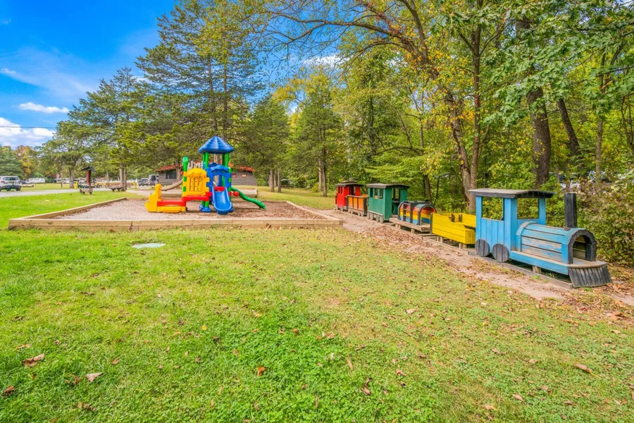 Rondout Valley Camping Resort Deluxe Park Model 3 hotel detail image 6