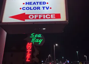 Searay Motel hotel thumbnail 7