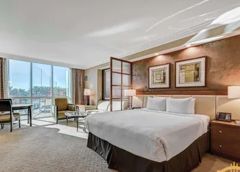 MGM Signature hotel thumbnail 2