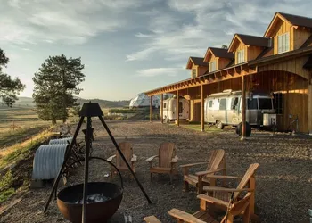 Navajo Peak Lodge hotel thumbnail 5