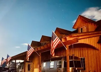 Navajo Peak Lodge hotel thumbnail 6