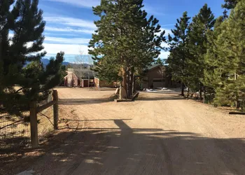 Rampart Range Resort hotel thumbnail 2