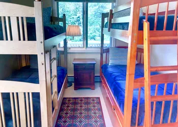 G2 Sunny and homey Fairway Village Townhome right on the Omni Mount Washington Hotel golf course hotel thumbnail 6