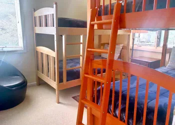 G2 Sunny and homey Fairway Village Townhome right on the Omni Mount Washington Hotel golf course hotel thumbnail 7