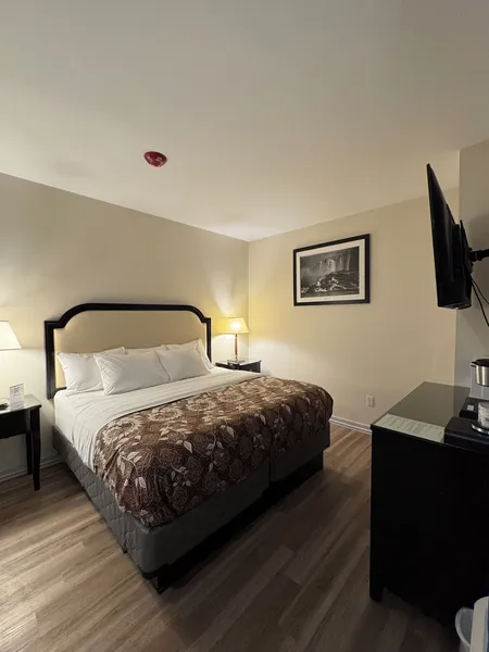Big Bird Inn Wawa, SureStay Collection by Best Western hotel detail image 2