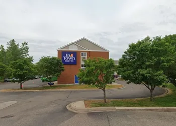 Intown Suites Extended Stay Minneapolis Mn - Coon Rapids hotel thumbnail 2
