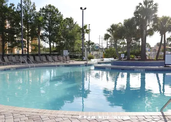 Unit at the Sheraton Broadway Plantation hotel thumbnail 4