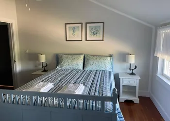 Aria & Mare Hamptons hotel thumbnail 6