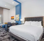 La Quinta Suites by Wyndham South Bend Notre Dame Area hotel detail image 7