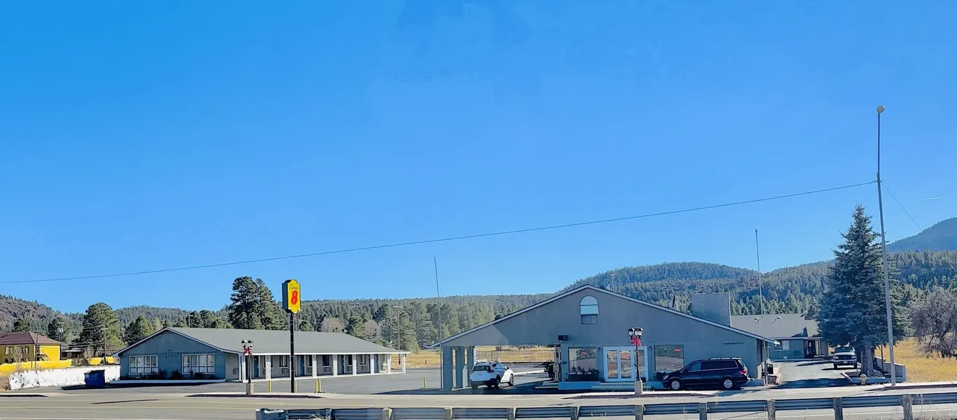 Super 8 by Wyndham Williams West Route 66/Grand Canyon Area hotel detail image 2