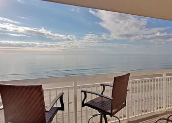 Crescent Shores by Coastline Resorts hotel thumbnail 2