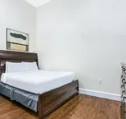 Stylish 4BR condo in Downtown by Hosteeva hotel detail image 3