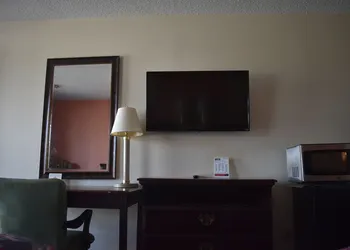 Royal Inn hotel thumbnail 5