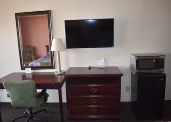 Royal Inn hotel thumbnail 6