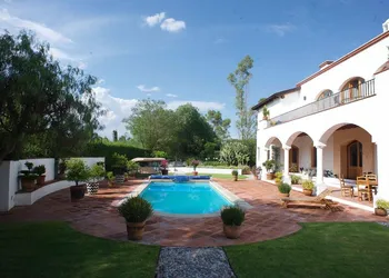 La Casona de los Colibríes hotel thumbnail 2