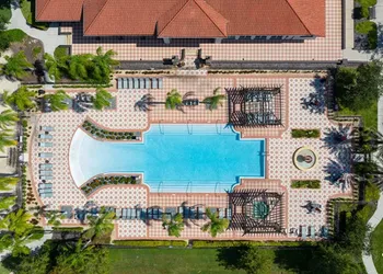 Summer Sparkle home hotel thumbnail 6