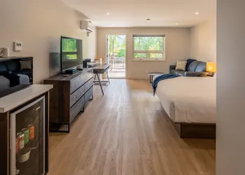 Rooms at Riveredge hotel thumbnail 4