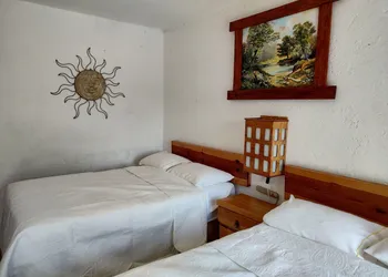 Los Alcatraces hotel thumbnail 8