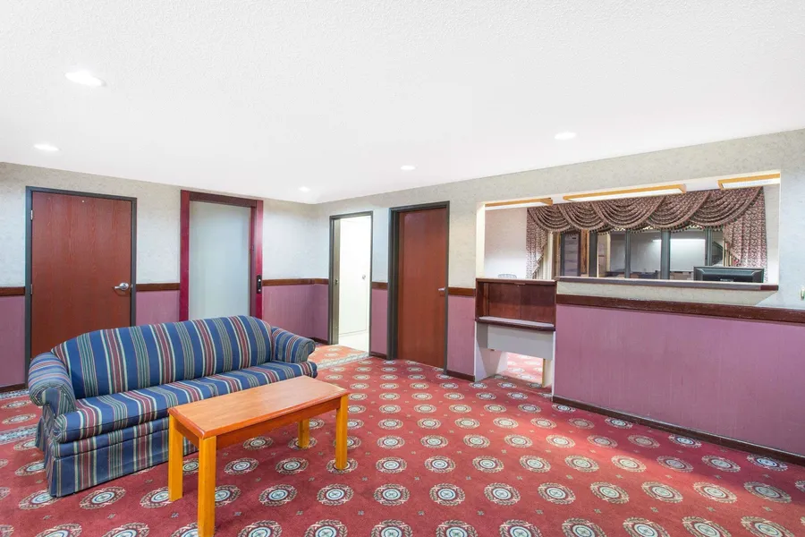 Days Inn by Wyndham Effingham hotel detail image 2