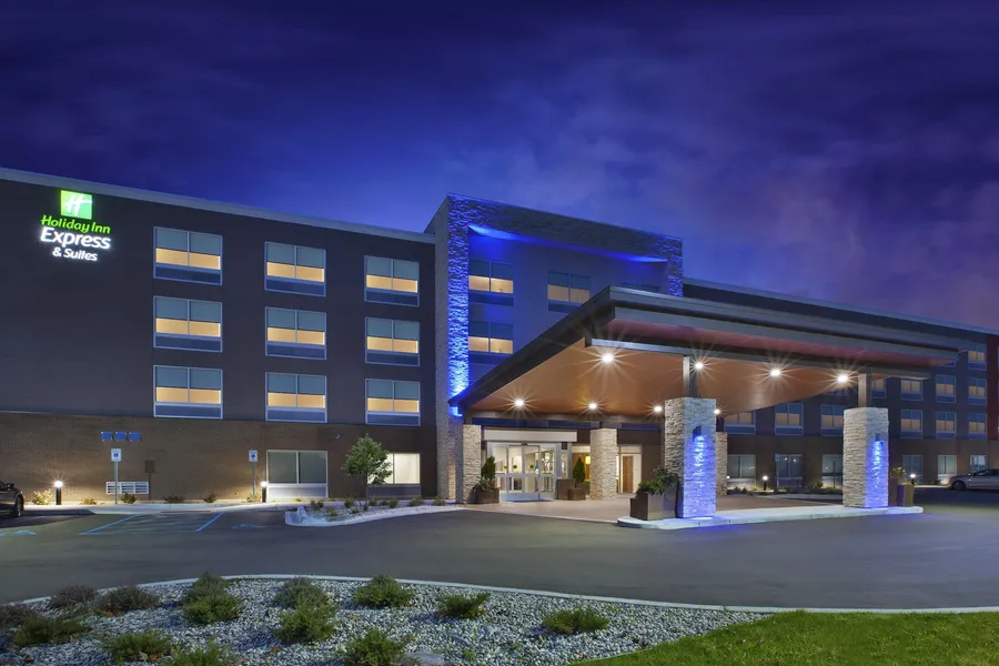 Holiday Inn Express Grand Rapids Airport North by IHG hotel detail image 2